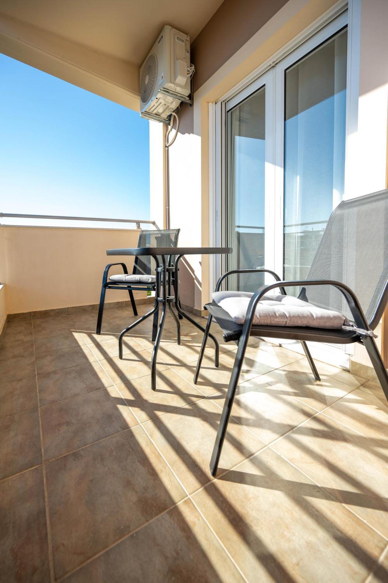 Downtown Comfy Studio Corinth ภายนอก รูปภาพ